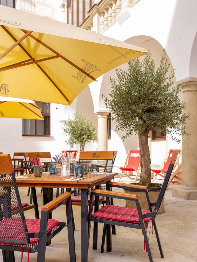 Zamek Trest Hotel Exterior photo